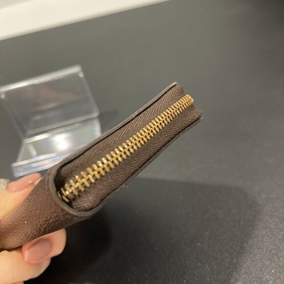 Louis Vuitton Monogram Giant Zippy Coin Purse (133861) - Picture 2 of 6